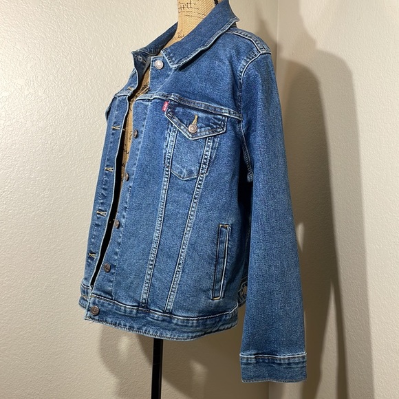 Levi’s Ex-Boyfriend Trucker Denim Jacket - Picture 6 of 17